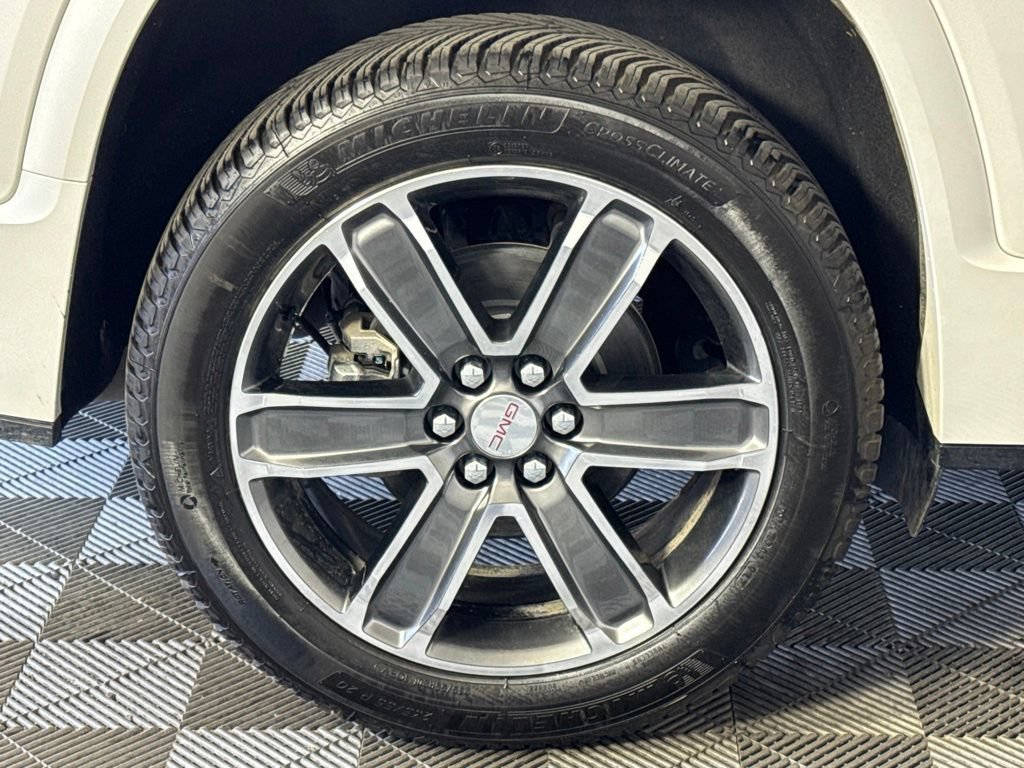 Used 2017 GMC Acadia Denali w/ Technology Package AWD/4WD image 13