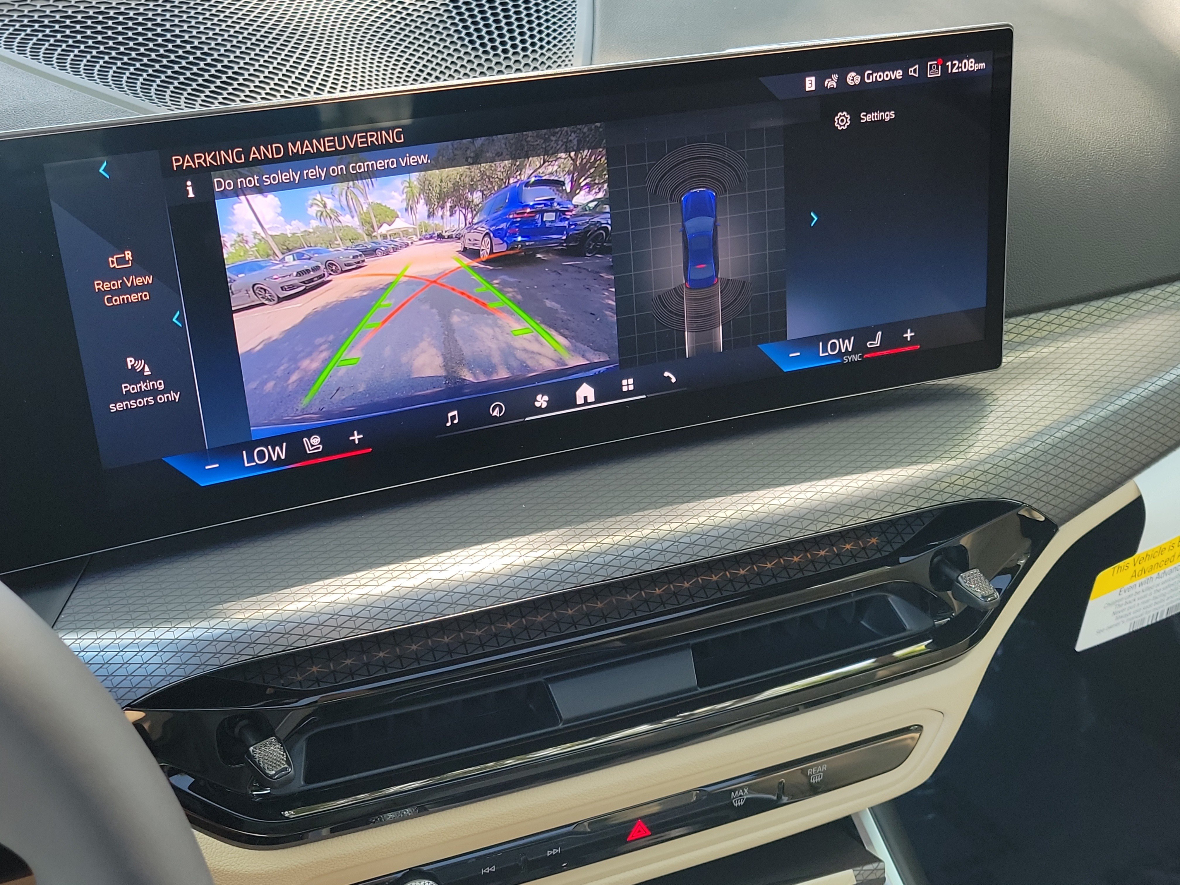 New 2026 BMW 330i Sedan w/ M Sport Package RWD image 28