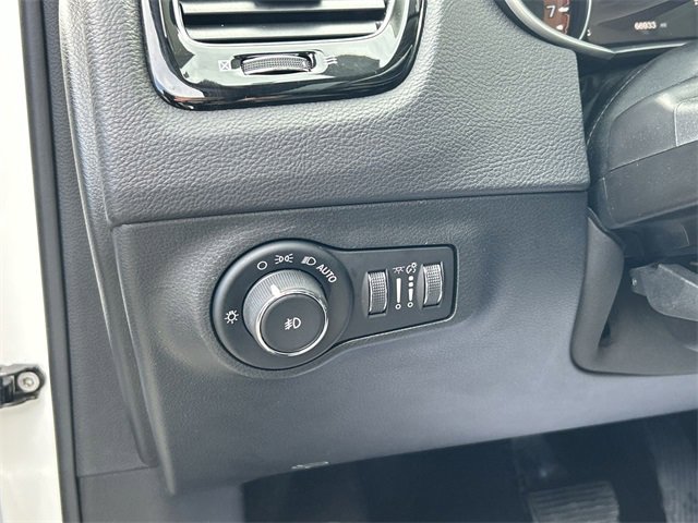 Used 2018 Jeep Compass Limited w/ Navigation Group image 17