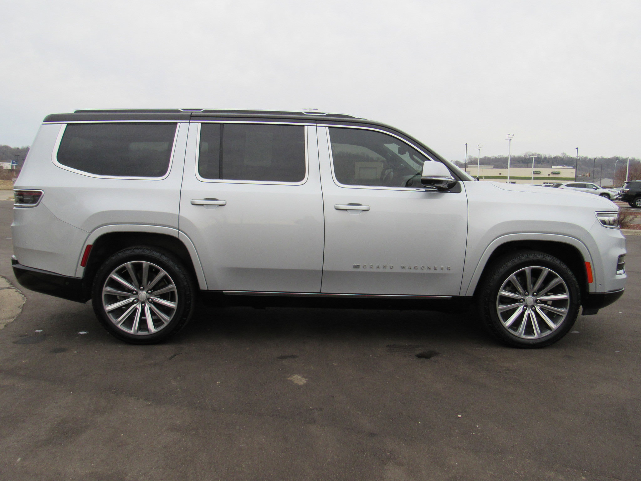 Used 2022 Jeep Grand Wagoneer Series II image 5