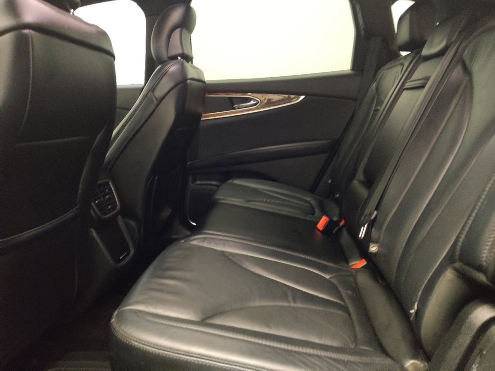 Used 2017 Lincoln MKX Select w/ Select Plus Package FWD image 18