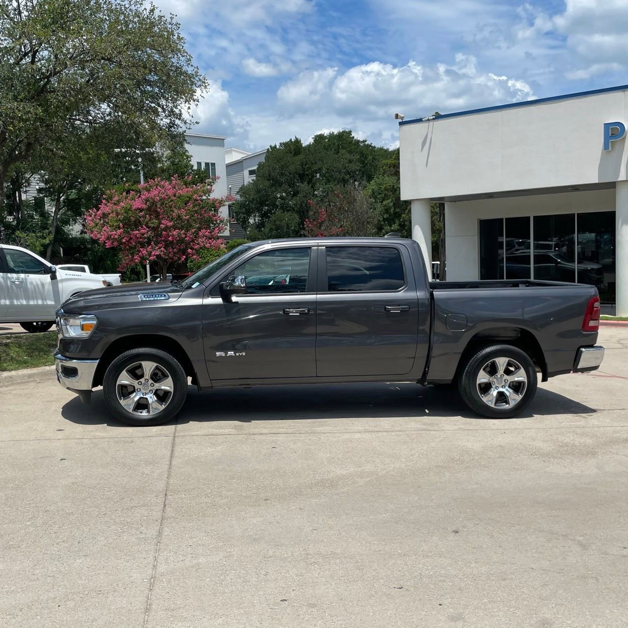 Used 2024 RAM 1500 Laramie RWD image 3