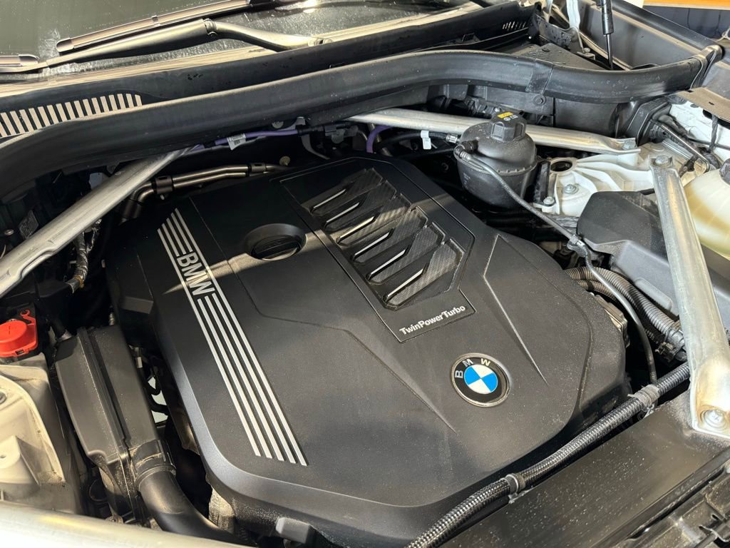 Used 2022 BMW X5 xDrive40i w/ M Sport Package image 32