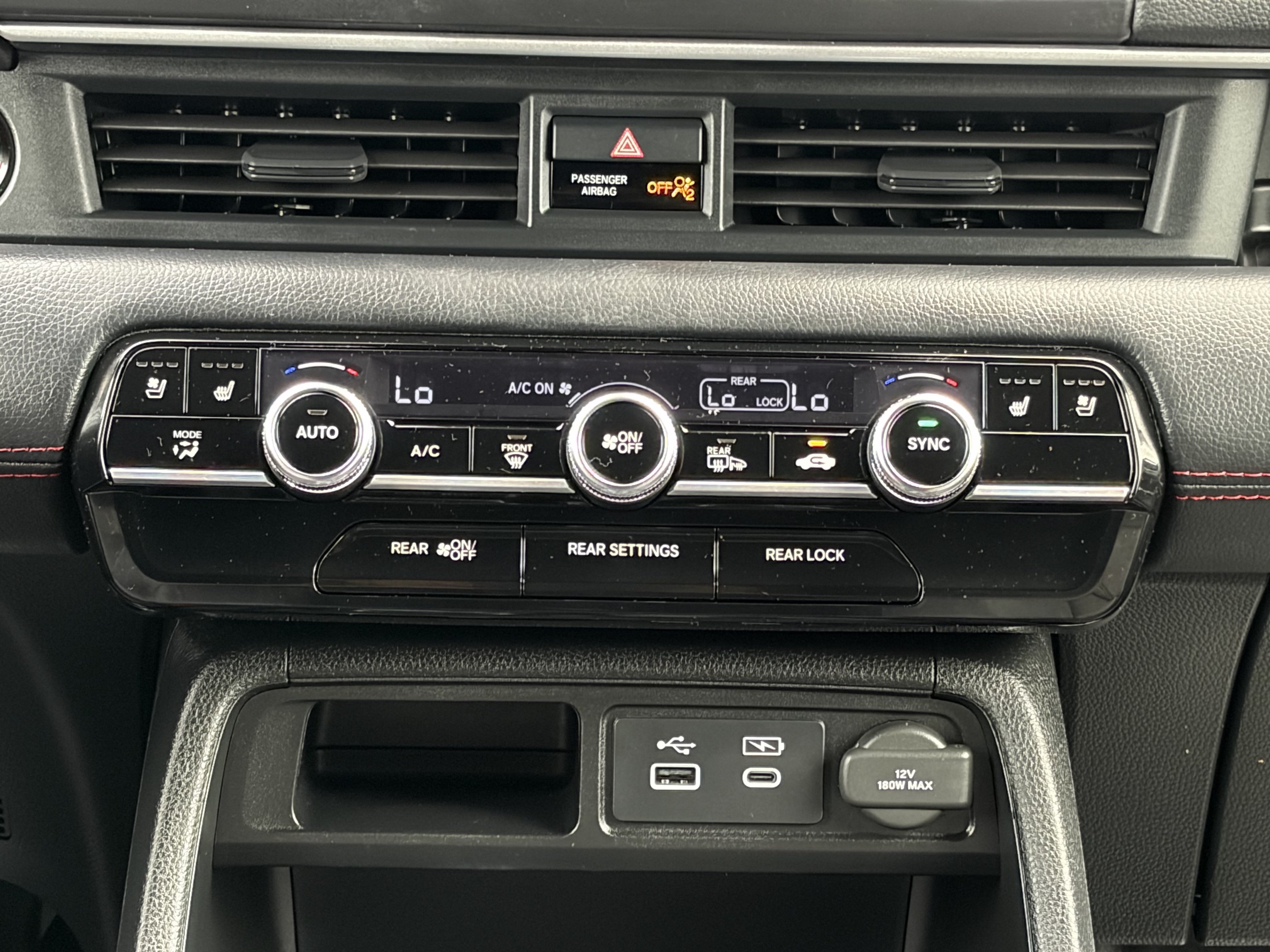 Used 2025 Honda Pilot Black Edition image 15