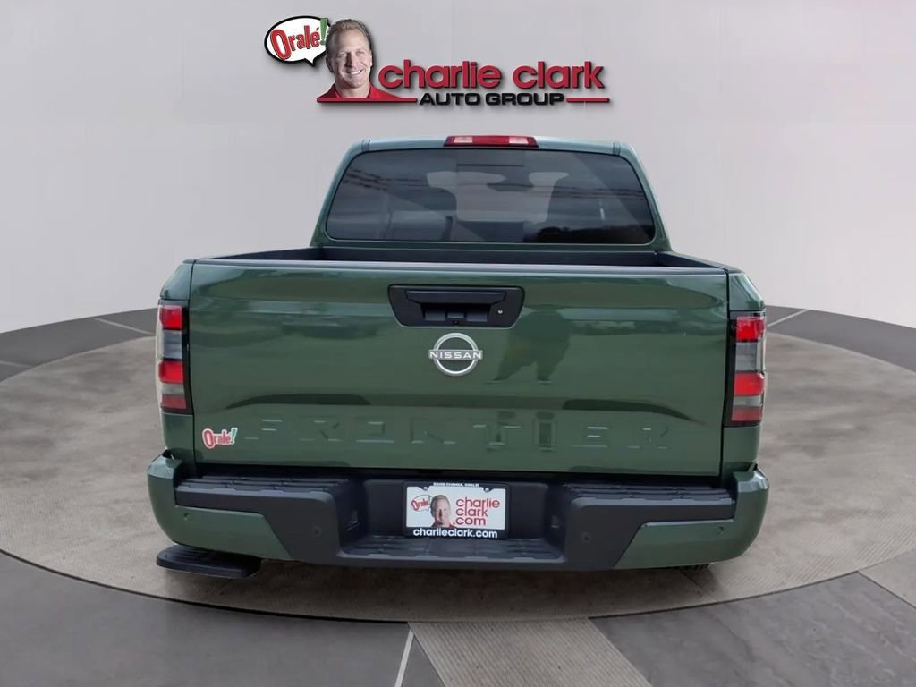 Used 2025 Nissan Frontier SV image 4