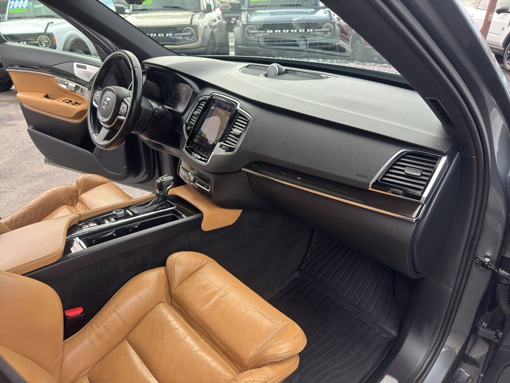 Used 2018 Volvo XC90 T6 Momentum w/ Convenience Package image 32