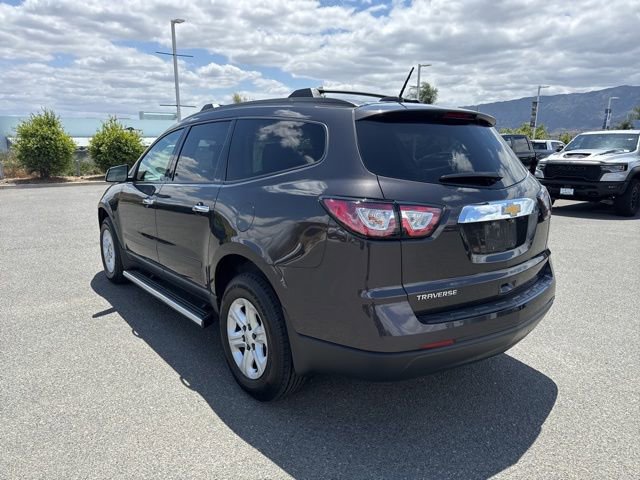 Used 2017 Chevrolet Traverse LS w/ LPO, 'HIT The Road' Package FWD image 4