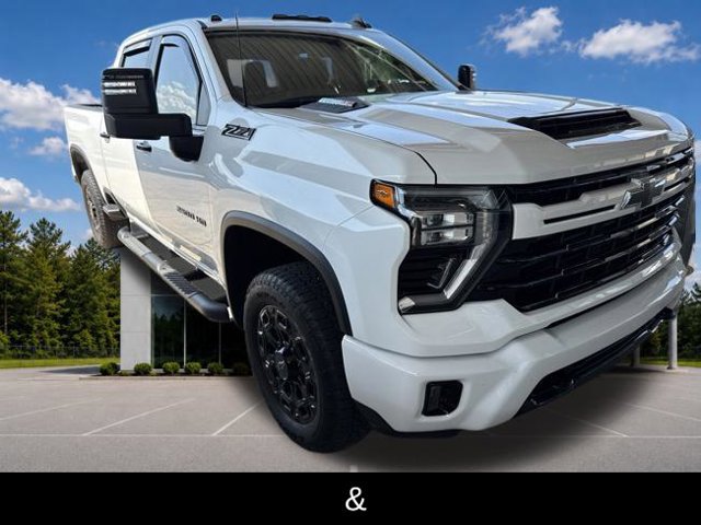 Used 2024 Chevrolet Silverado 2500 LT w/ Z71 Sport Edition AWD/4WD image 3