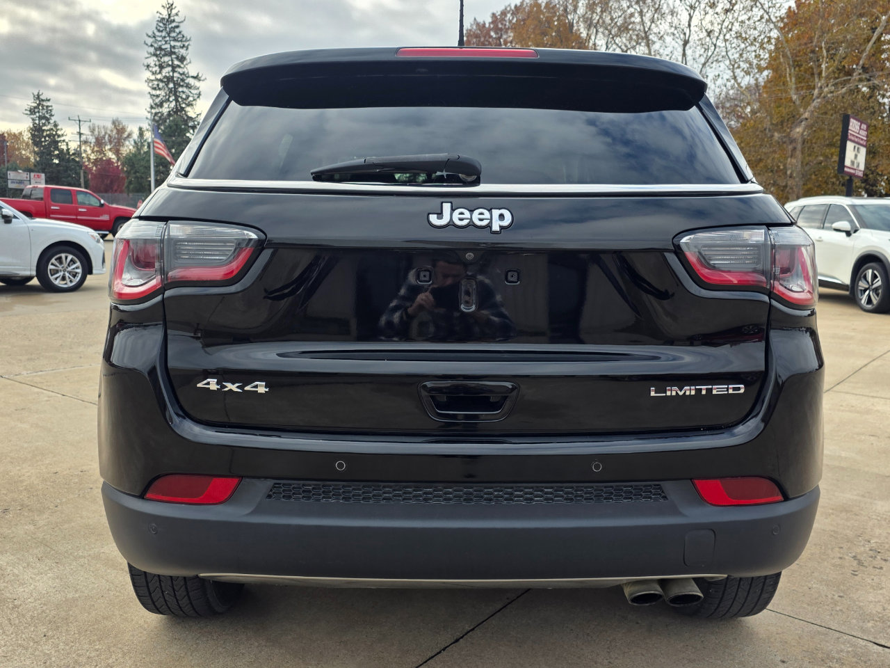 Used 2018 Jeep Compass Limited w/ Navigation Group image 18
