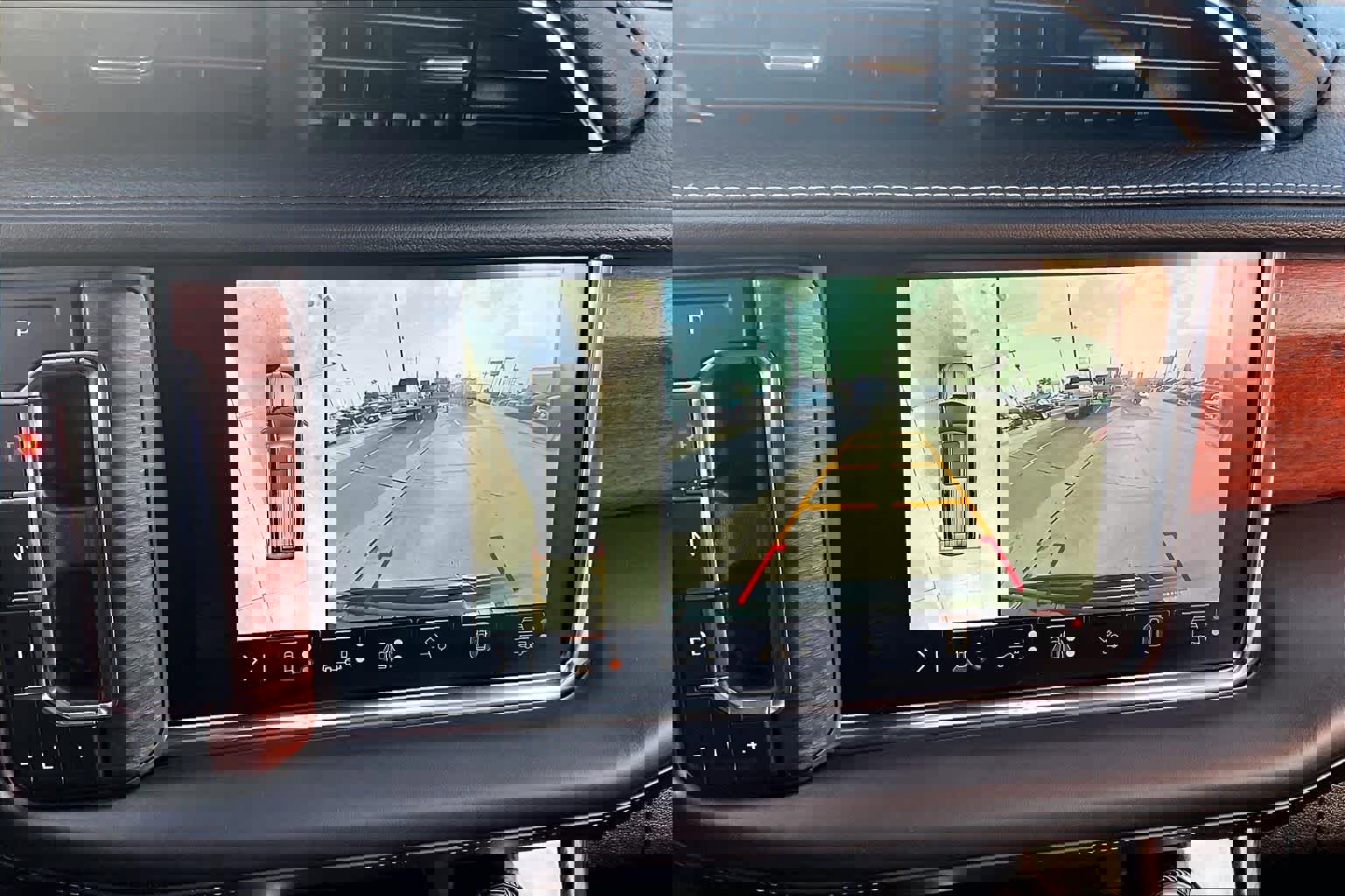 Used 2023 GMC Yukon XL Denali Ultimate image 27