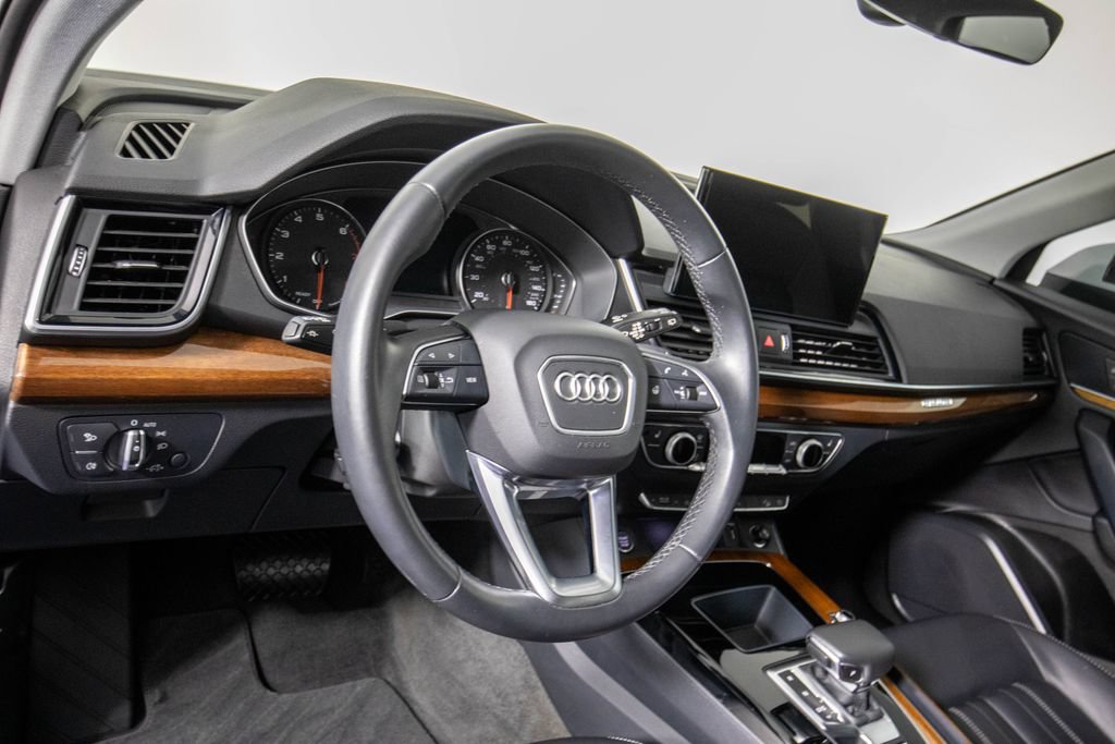 Used 2023 Audi Q5 2.0T Premium w/ Convenience Package AWD/4WD image 17