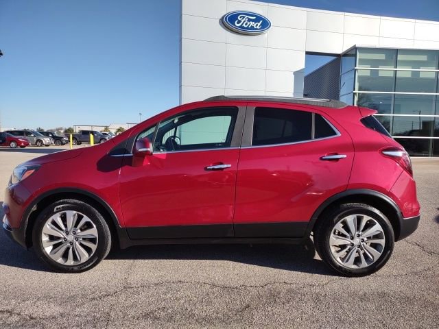Used 2018 Buick Encore Preferred image 2