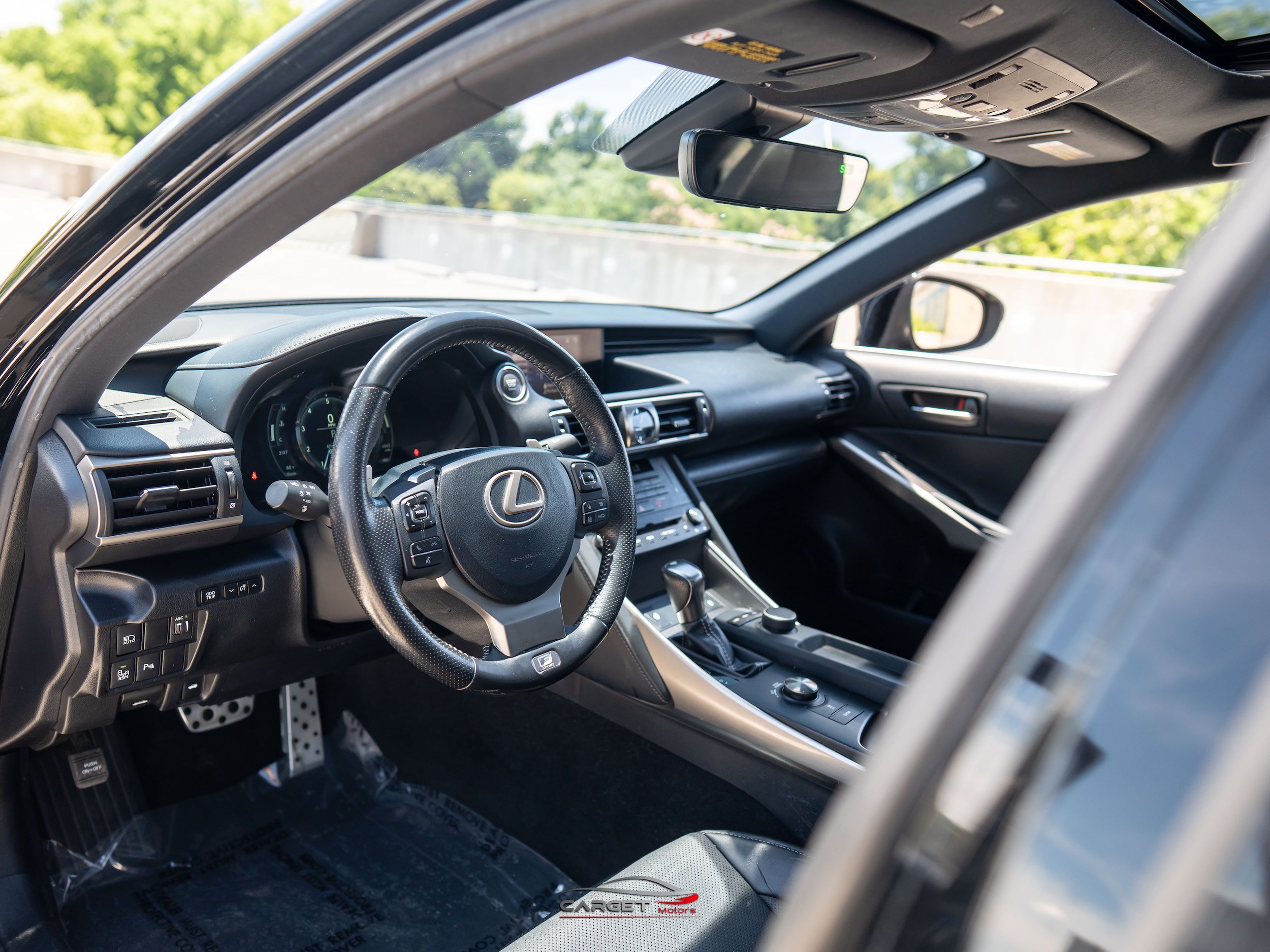 Used 2019 Lexus IS 300 F Sport w/ F Sport Package RWD image 11