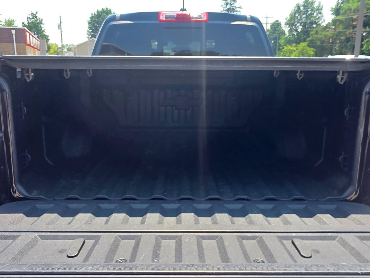 Used 2025 Chevrolet Colorado Trail Boss AWD/4WD image 18