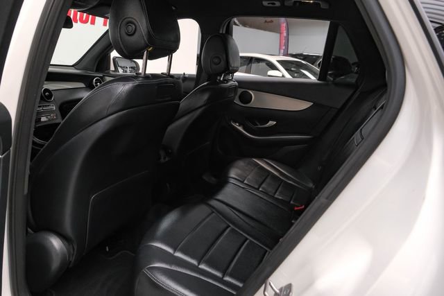 Used 2019 Mercedes-Benz GLC 300 w/ Premium Package image 32
