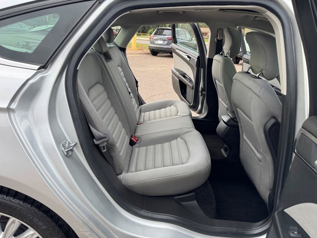 Used 2014 Ford Fusion S FWD image 21