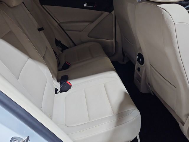 Used 2017 Volkswagen Tiguan S image 18