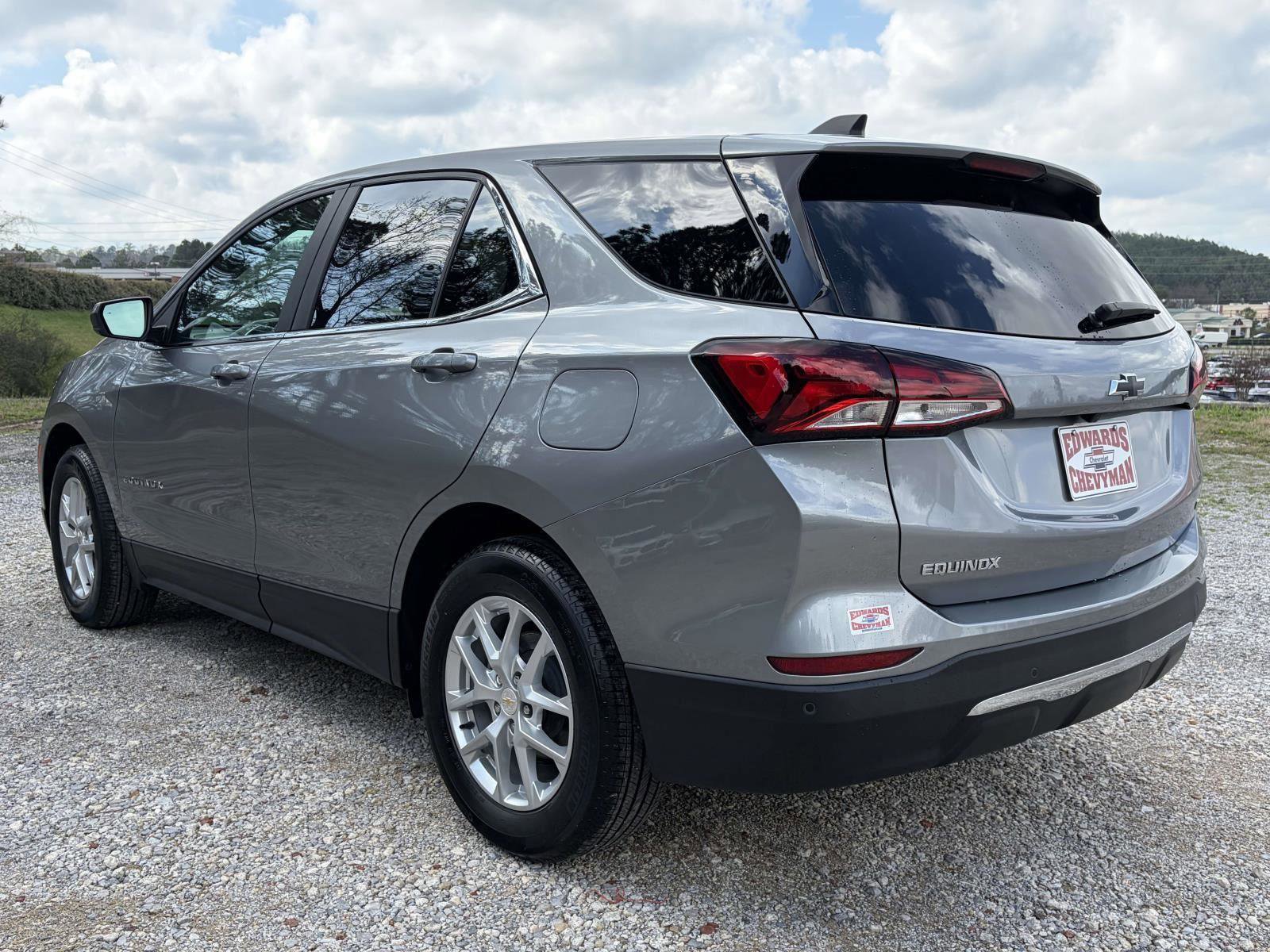 Used 2024 Chevrolet Equinox LT w/ LPO, Floor Liner Package image 22