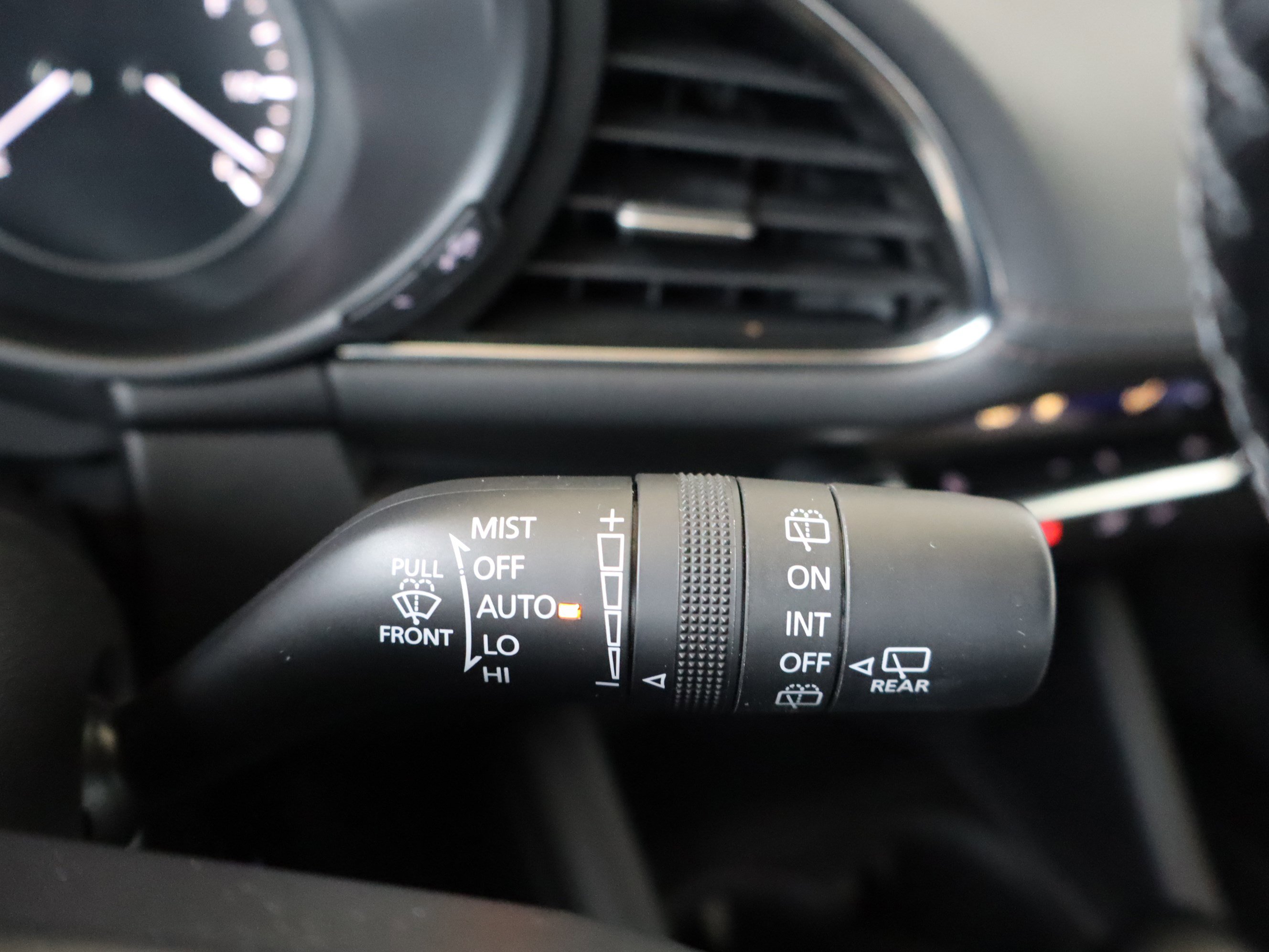 Used 2021 MAZDA MAZDA3 s image 23