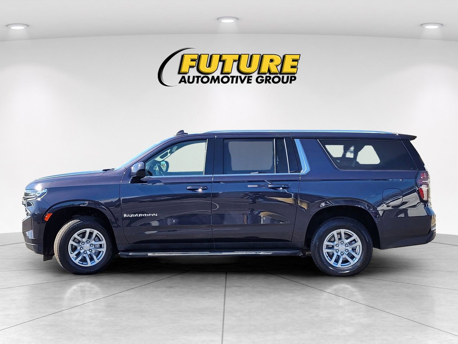 Used 2024 Chevrolet Suburban LT AWD/4WD image 8