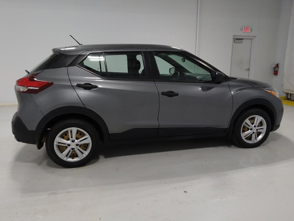 Used 2020 Nissan Kicks S image 10