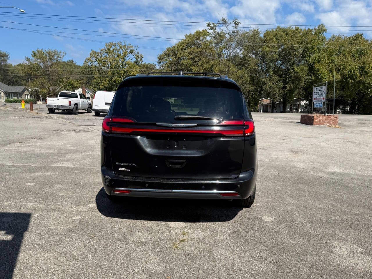 Used 2021 Chrysler Pacifica Touring-L image 5