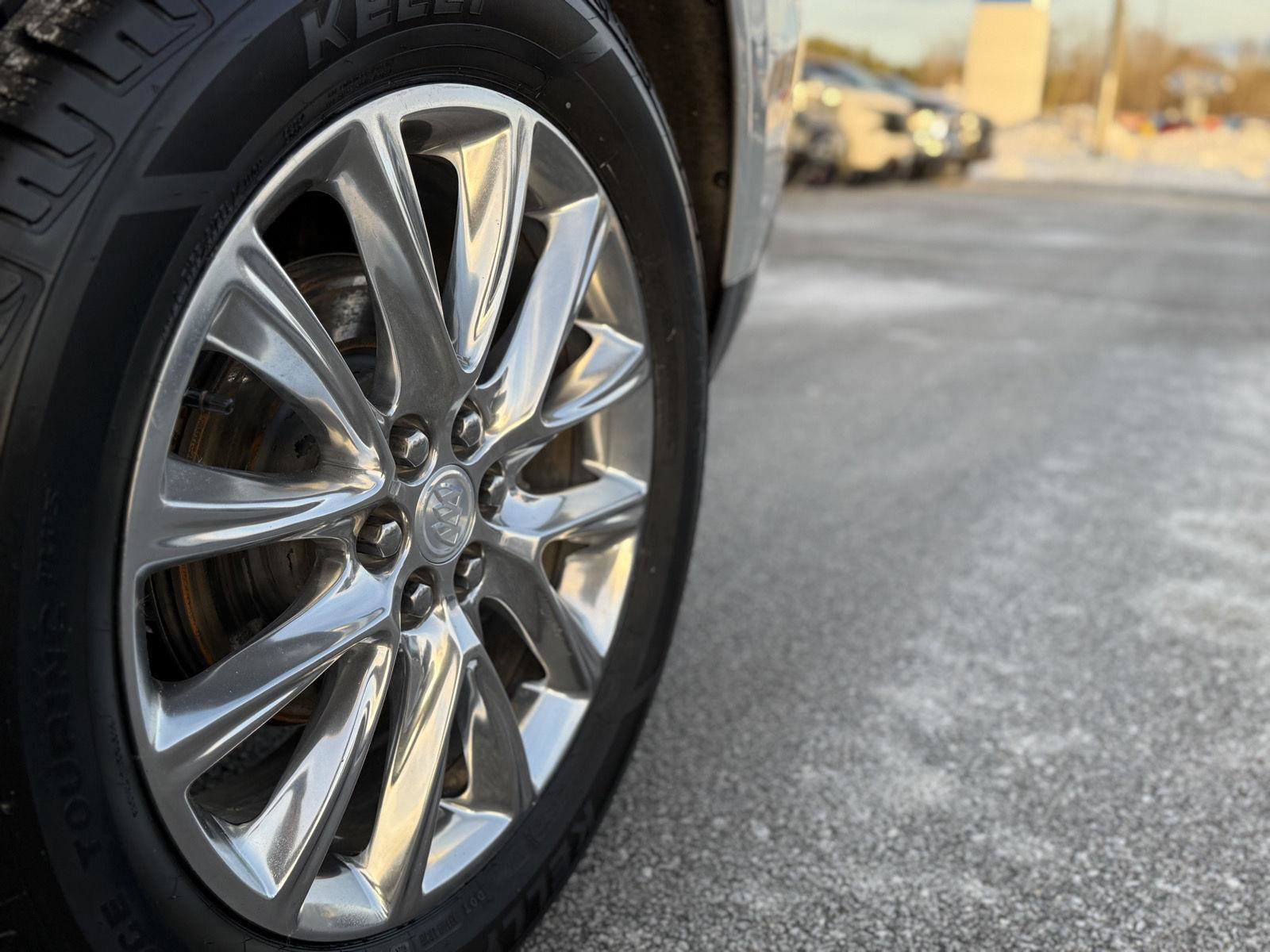 Used 2021 Buick Enclave Premium w/ Sun and Sites Package image 11