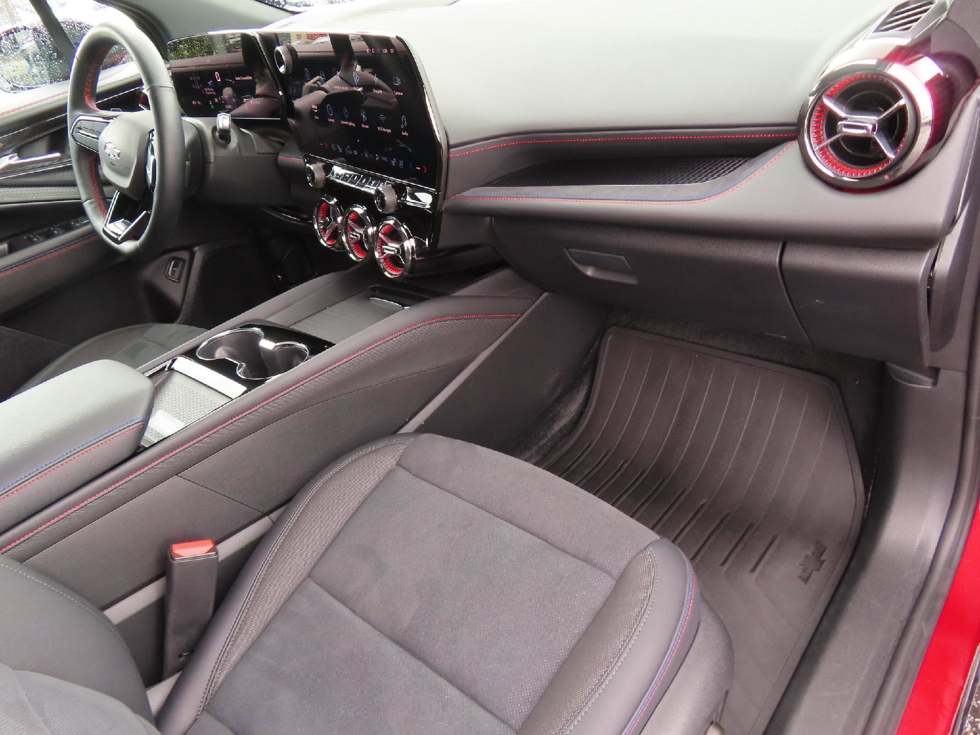 Used 2025 Chevrolet Blazer EV RS AWD/4WD image 45