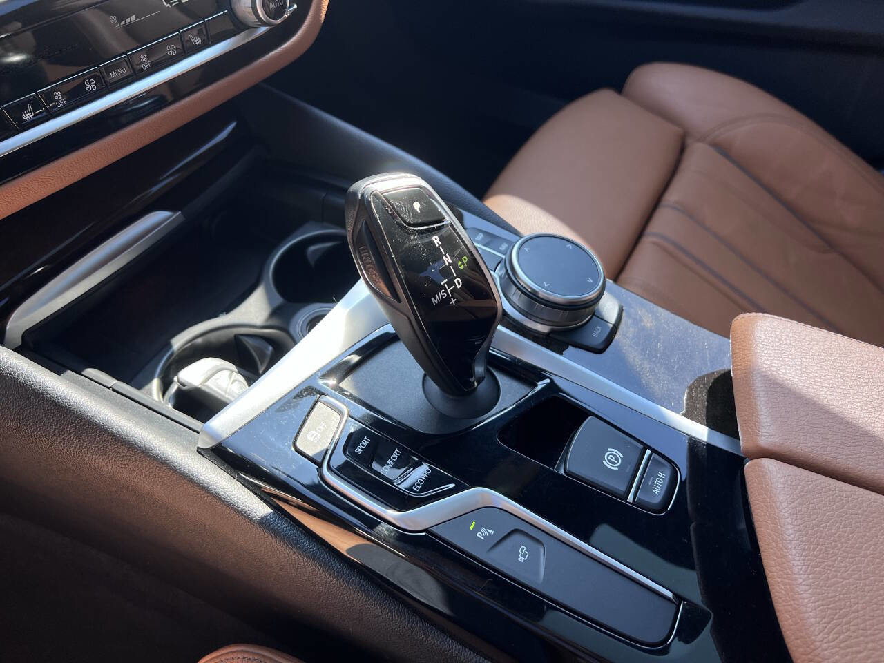 Used 2020 BMW 530i xDrive w/ Premium Package image 20