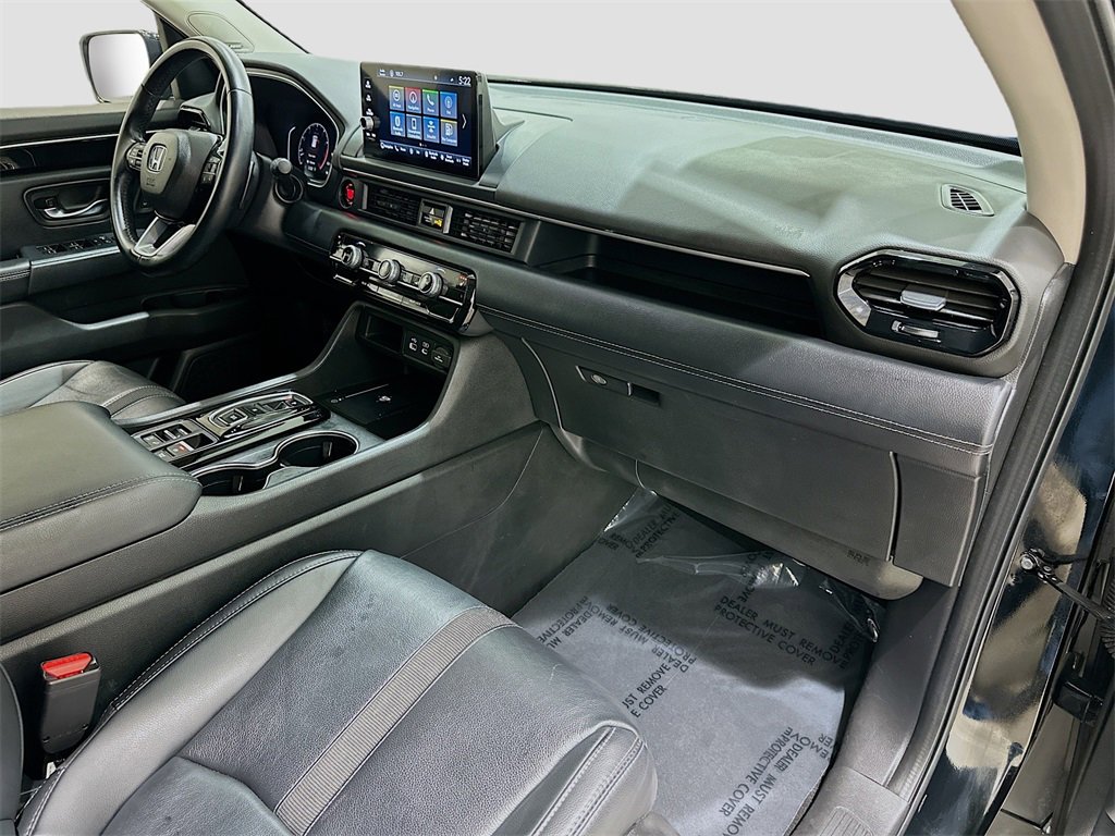 Used 2023 Honda Pilot Touring image 32