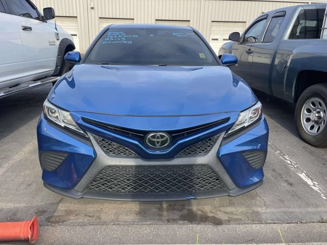 Used 2020 Toyota Camry SE FWD image 3