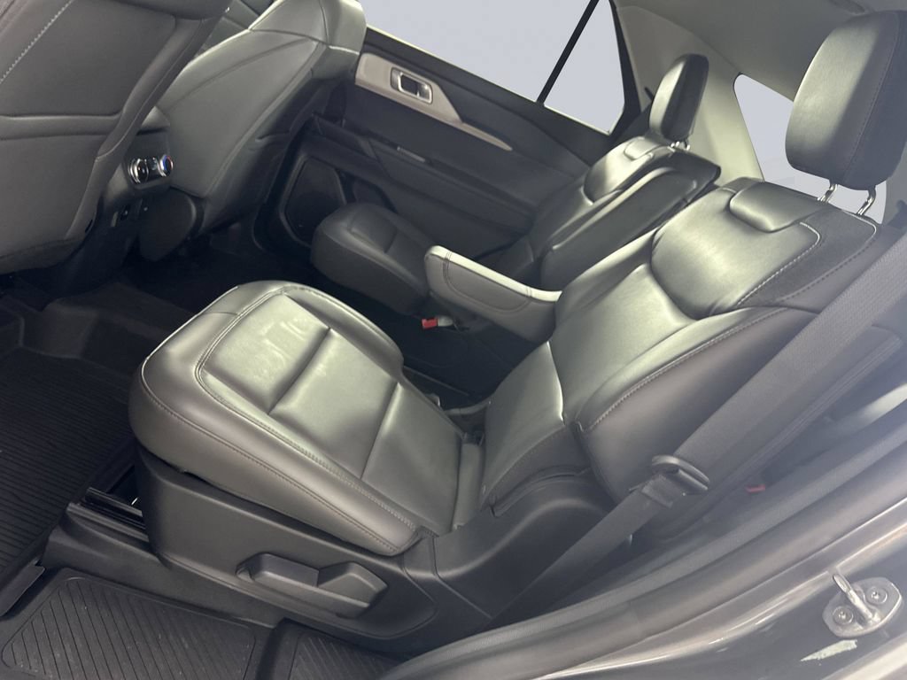 Used 2025 Ford Explorer Active w/ Active Comfort Package RWD image 23