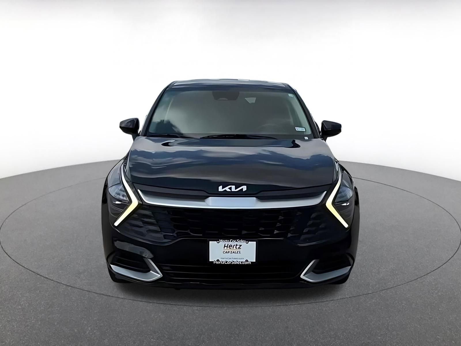 Used 2025 Kia Sportage LX image 4