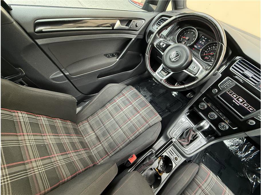 Used 2017 Volkswagen GTI S FWD image 11
