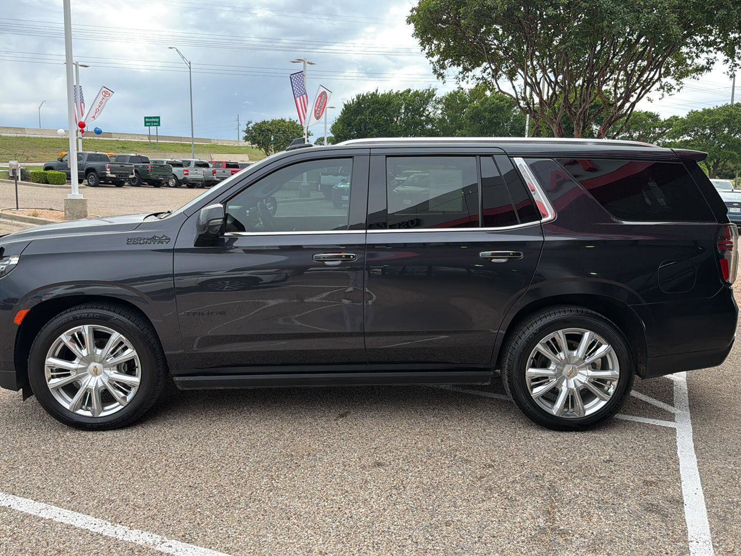 Used 2023 Chevrolet Tahoe High Country AWD/4WD image 6