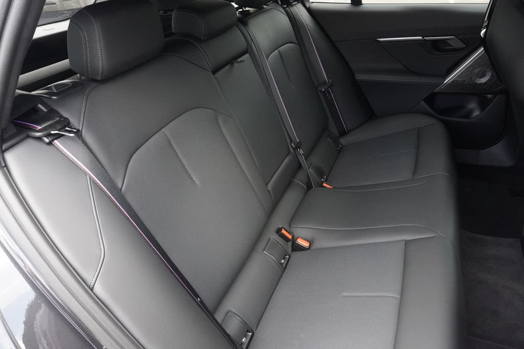 Used 2026 BMW M5 Touring AWD/4WD image 27