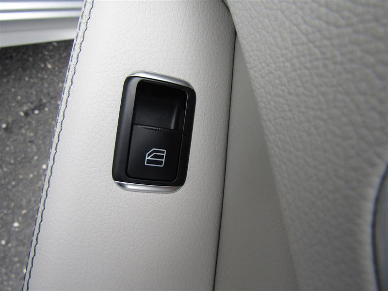 Used 2015 Mercedes-Benz E 350 Sedan w/ Premium 1 Package image 34