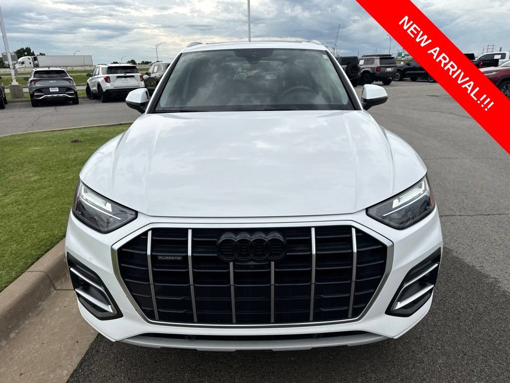 Used 2023 Audi Q5 2.0T Premium Plus w/ Premium Plus Package AWD/4WD image 2