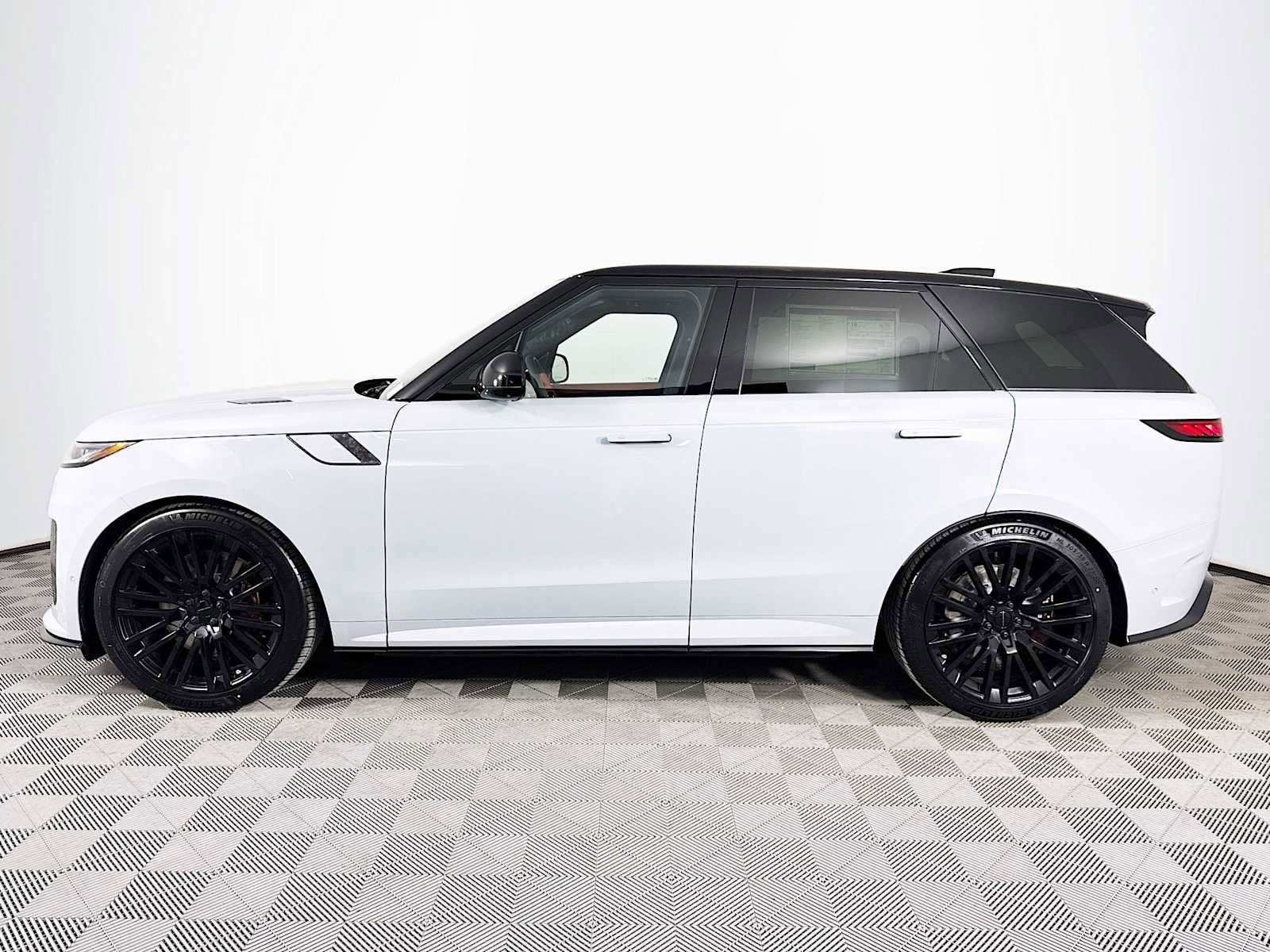 New 2026 Land Rover Range Rover Sport SV image 8