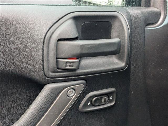 Used 2014 Jeep Wrangler Sport AWD/4WD image 11