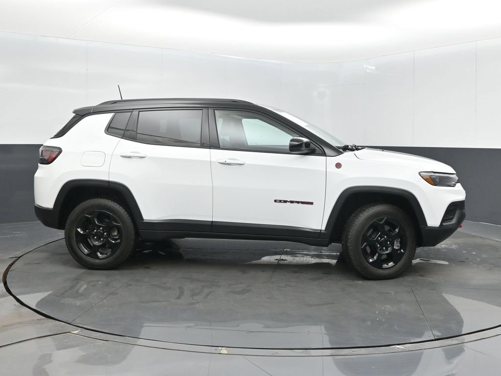 Used 2023 Jeep Compass Trailhawk w/ Trailhawk Elite Group image 8