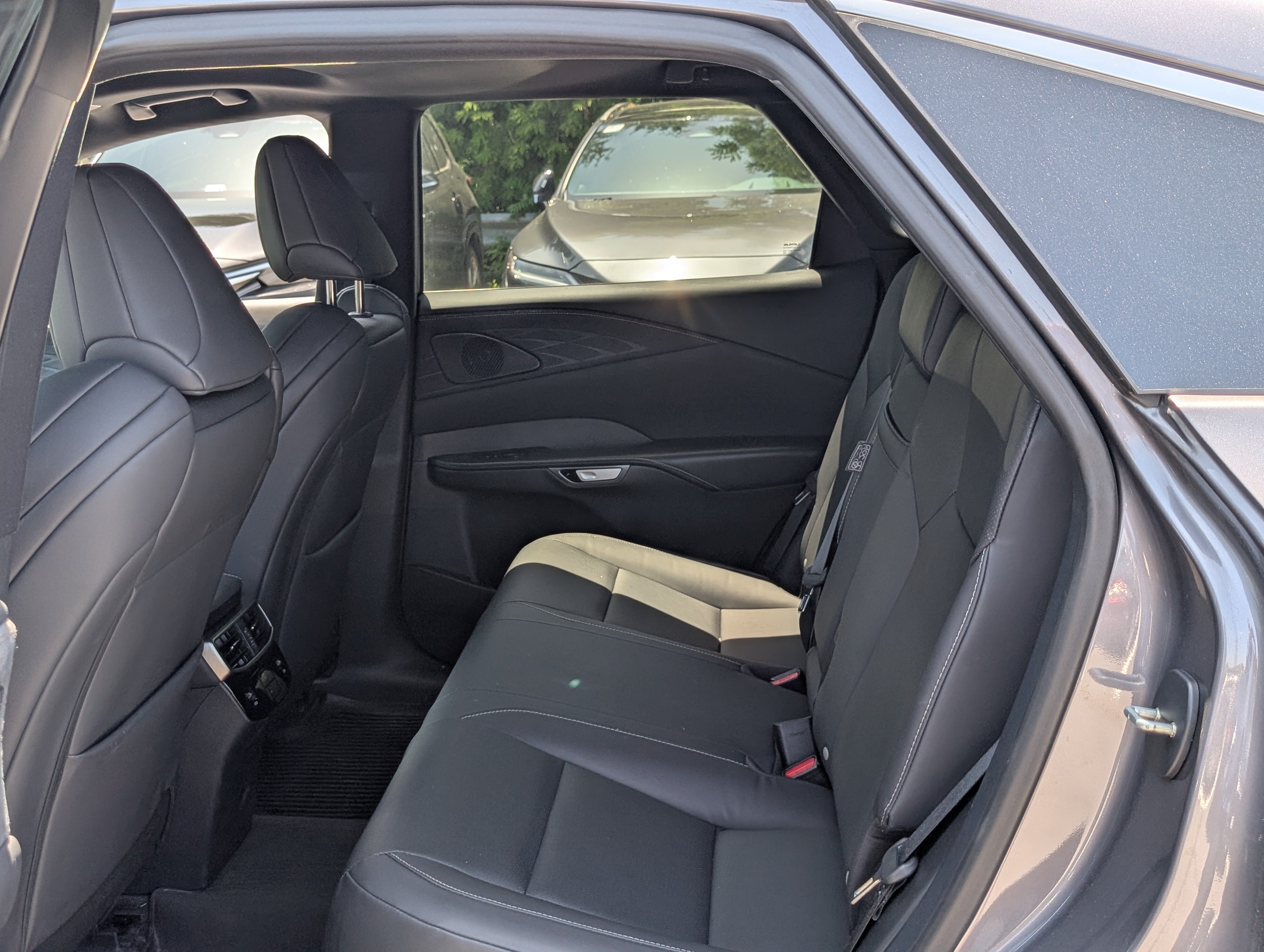 Used 2023 Lexus RX 350 F Sport w/ Accessory Package AWD/4WD image 16