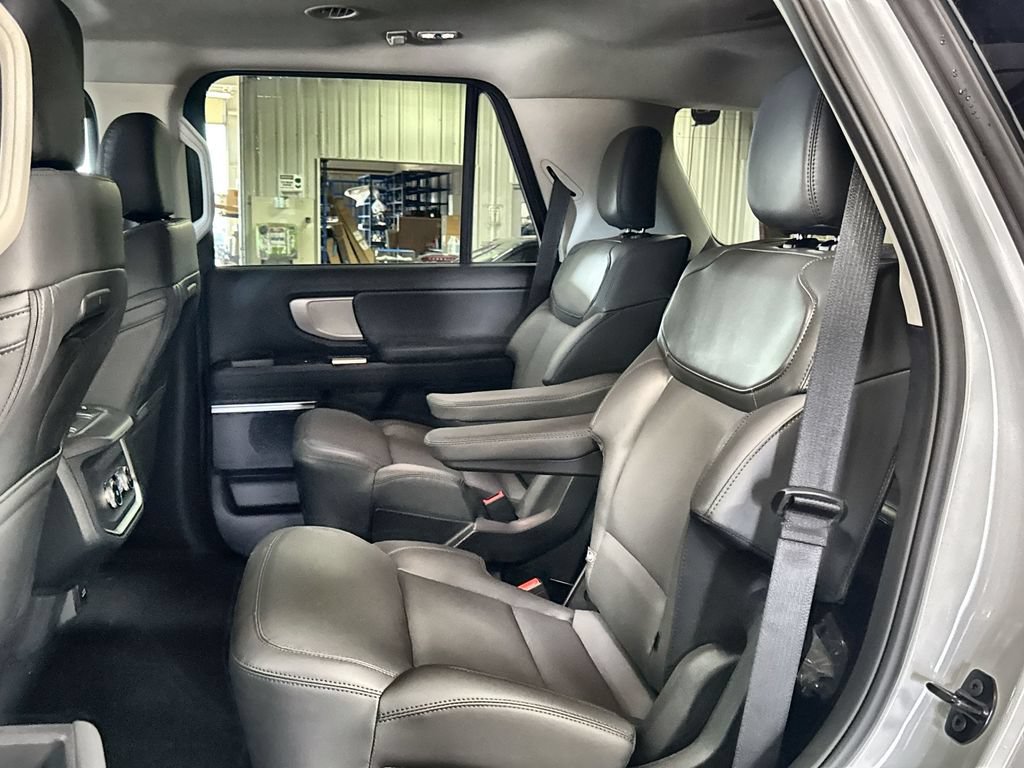New 2026 Ford Expedition Active AWD/4WD image 25