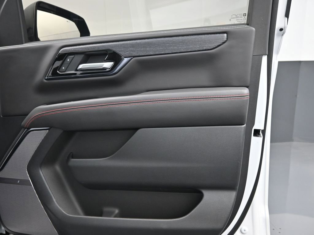 Used 2025 GMC Yukon AT4 Ultimate image 24