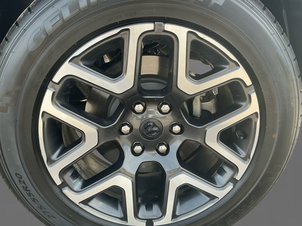 Used 2025 RAM 1500 Laramie image 14