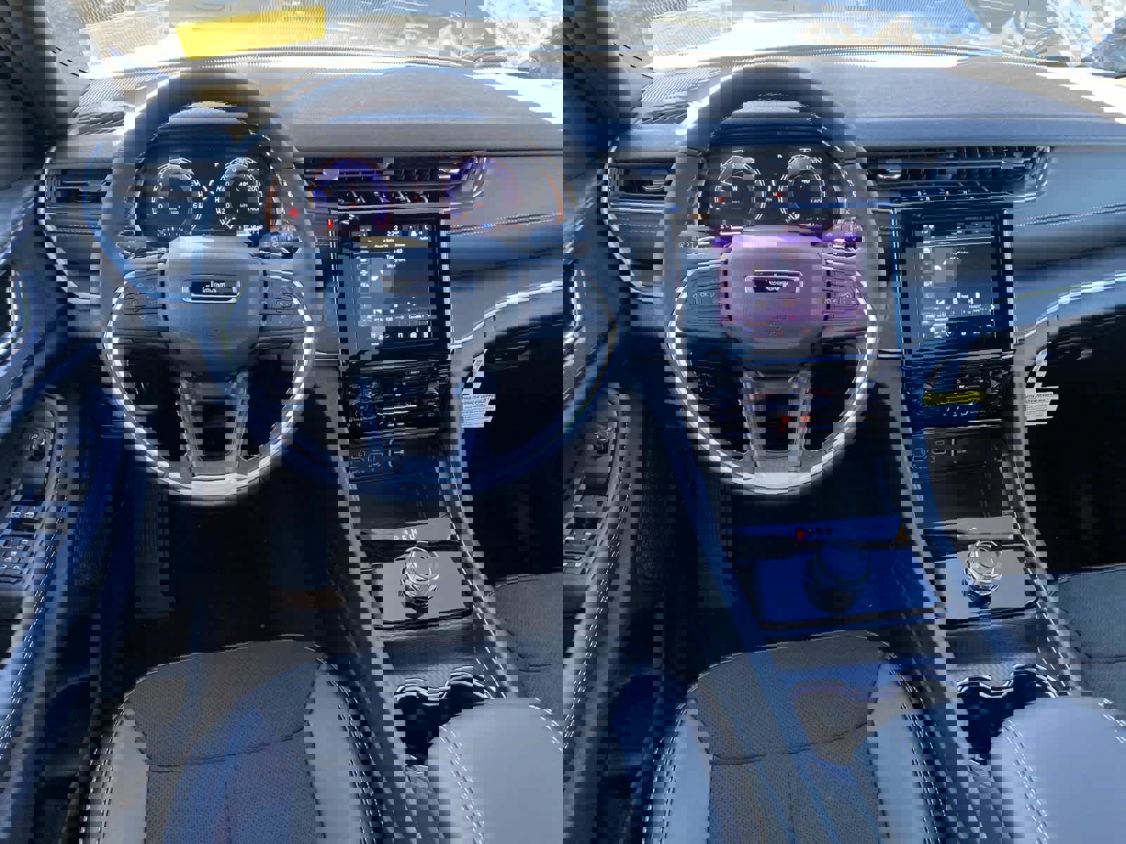 New 2025 Jeep Grand Cherokee Laredo image 10