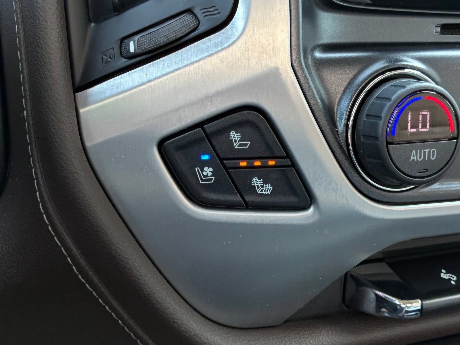 Used 2018 GMC Sierra 1500 SLT w/ SLT Premium Package RWD image 27