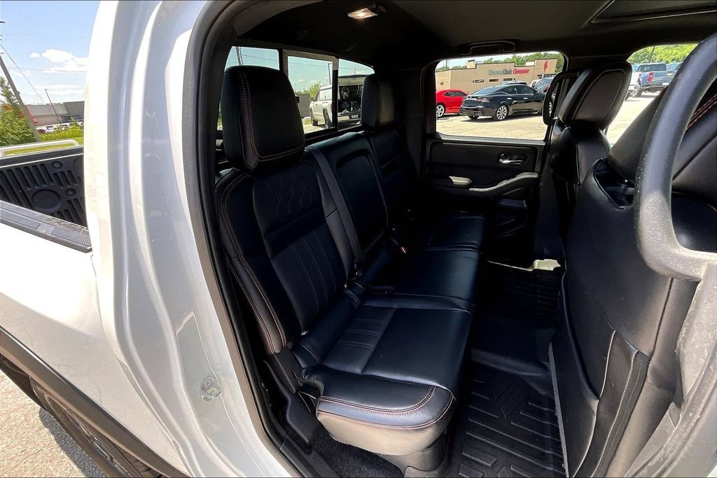 Used 2023 Nissan Frontier Pro-X w/ Pro-X Premium Package RWD image 24