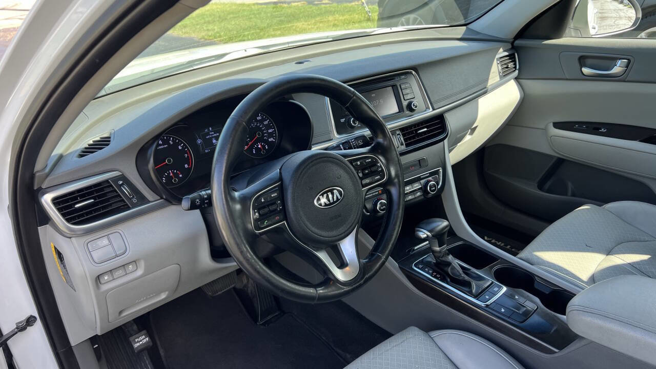 Used 2016 Kia Optima EX image 10