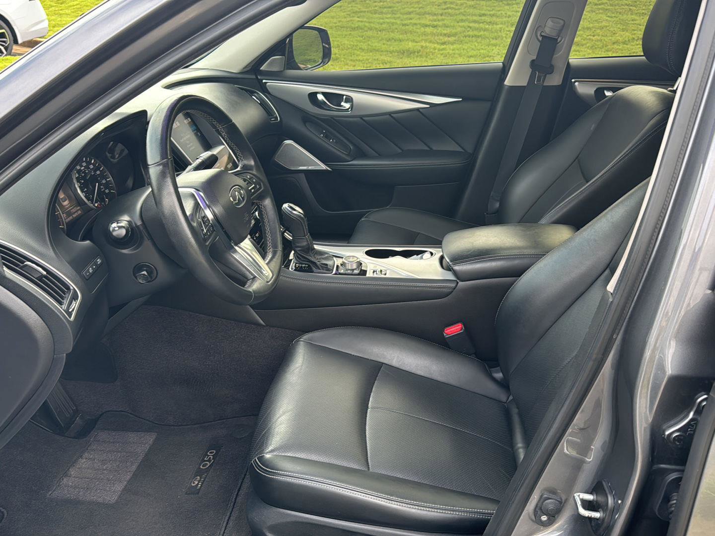 Used 2022 INFINITI Q50 Luxe w/ Cargo Package image 8